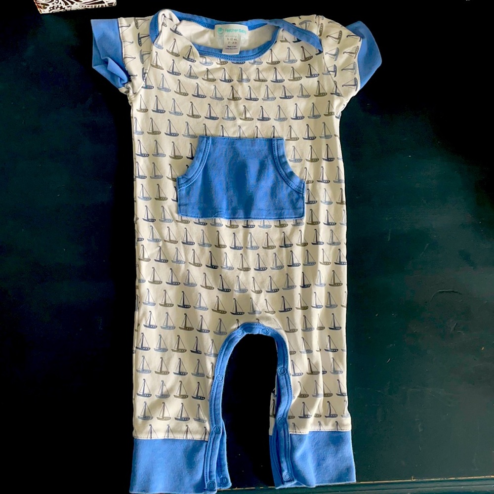 Feather baby romper
